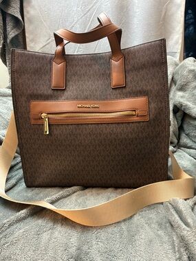 Michael Kors Kenly Large North South Tote Handbag